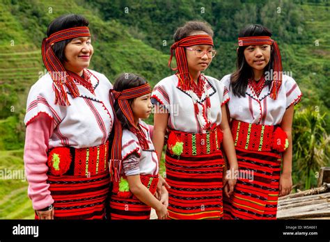 traditional filipino clothing|National Attire of the Philippines: Traditional Filipino .